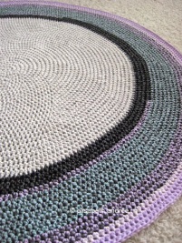 round rug by elisabeth andrée